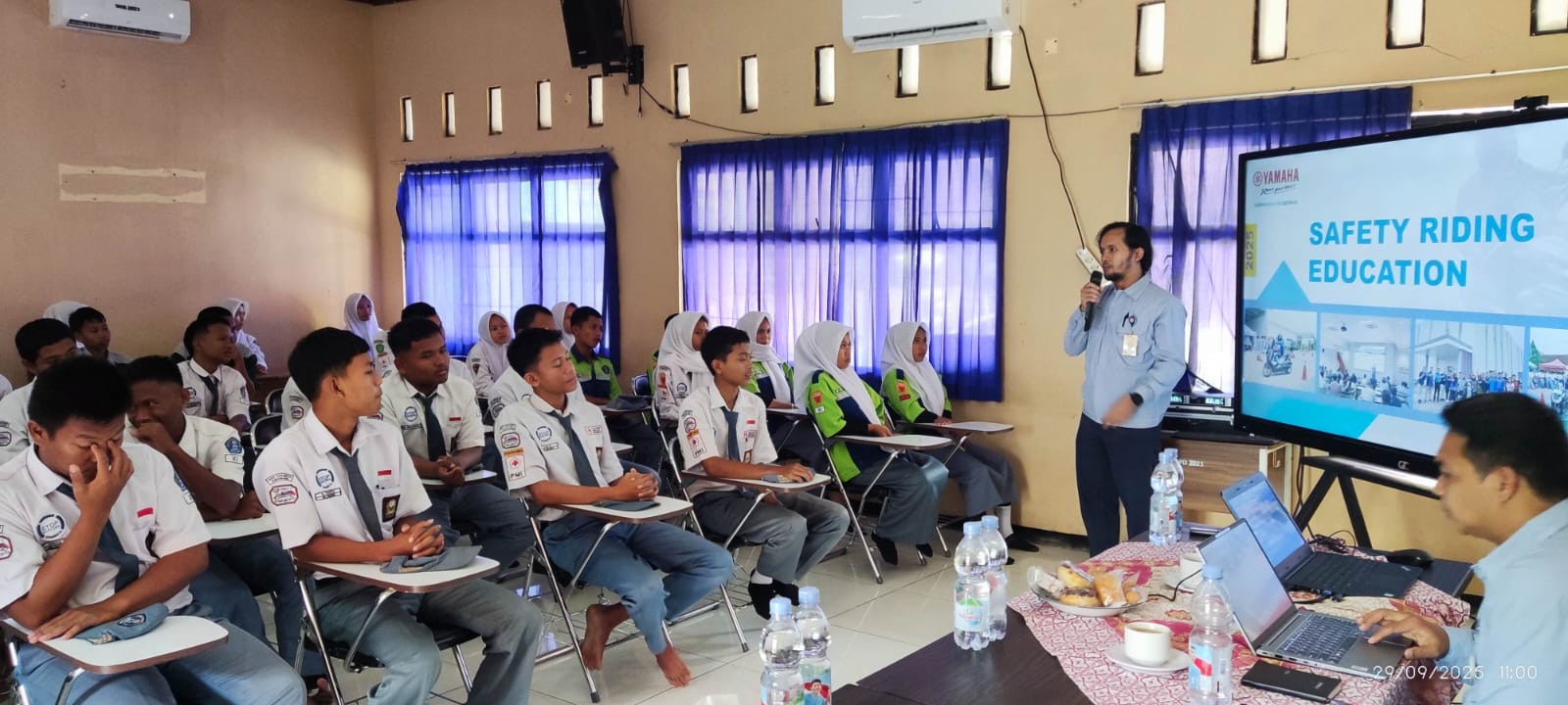 YPMI Class: Kegiatan CSR YPMI Mengajar - 3